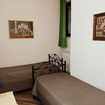 Da Nonna Cettina Appartamento In Villa Con Piscina Palermo Bagian luar foto