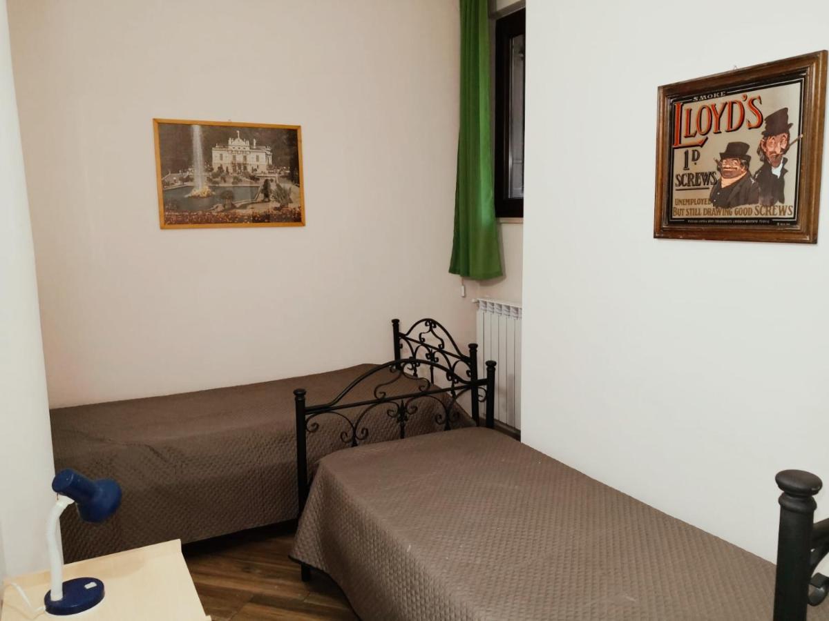 Da Nonna Cettina Appartamento In Villa Con Piscina Palermo Bagian luar foto