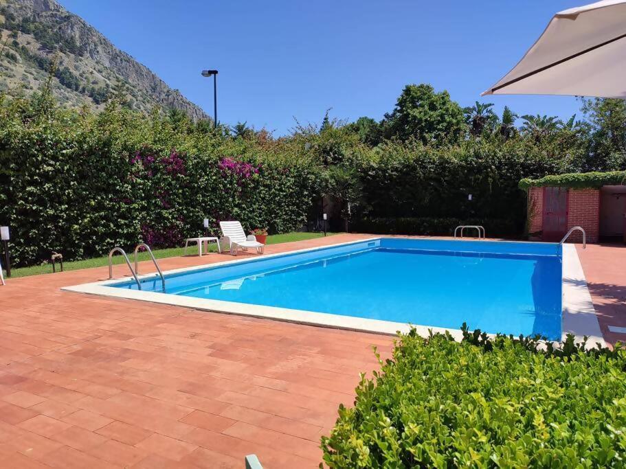 Da Nonna Cettina Appartamento In Villa Con Piscina Palermo Bagian luar foto